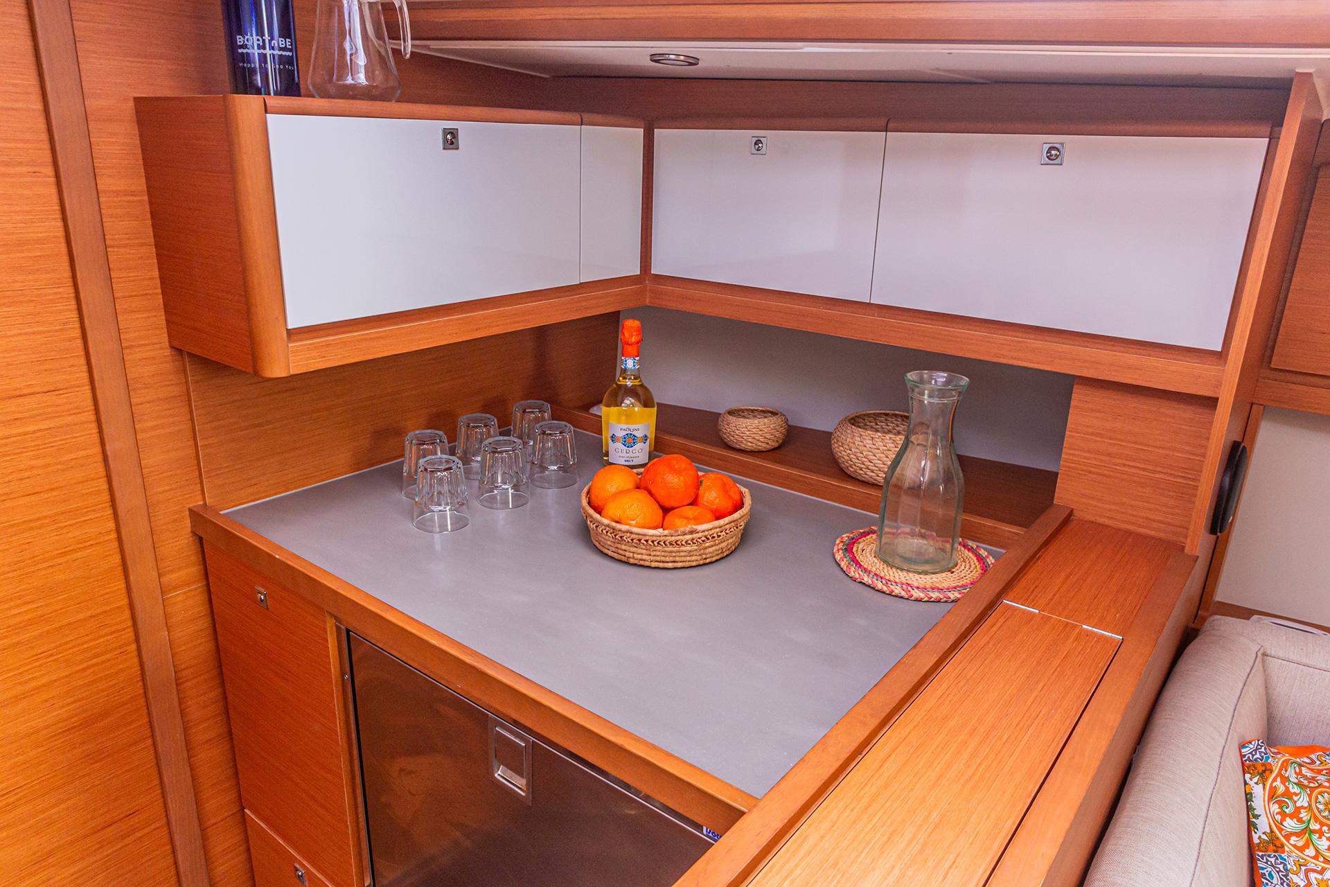 Dufour 430 - 3 cab., picture 6