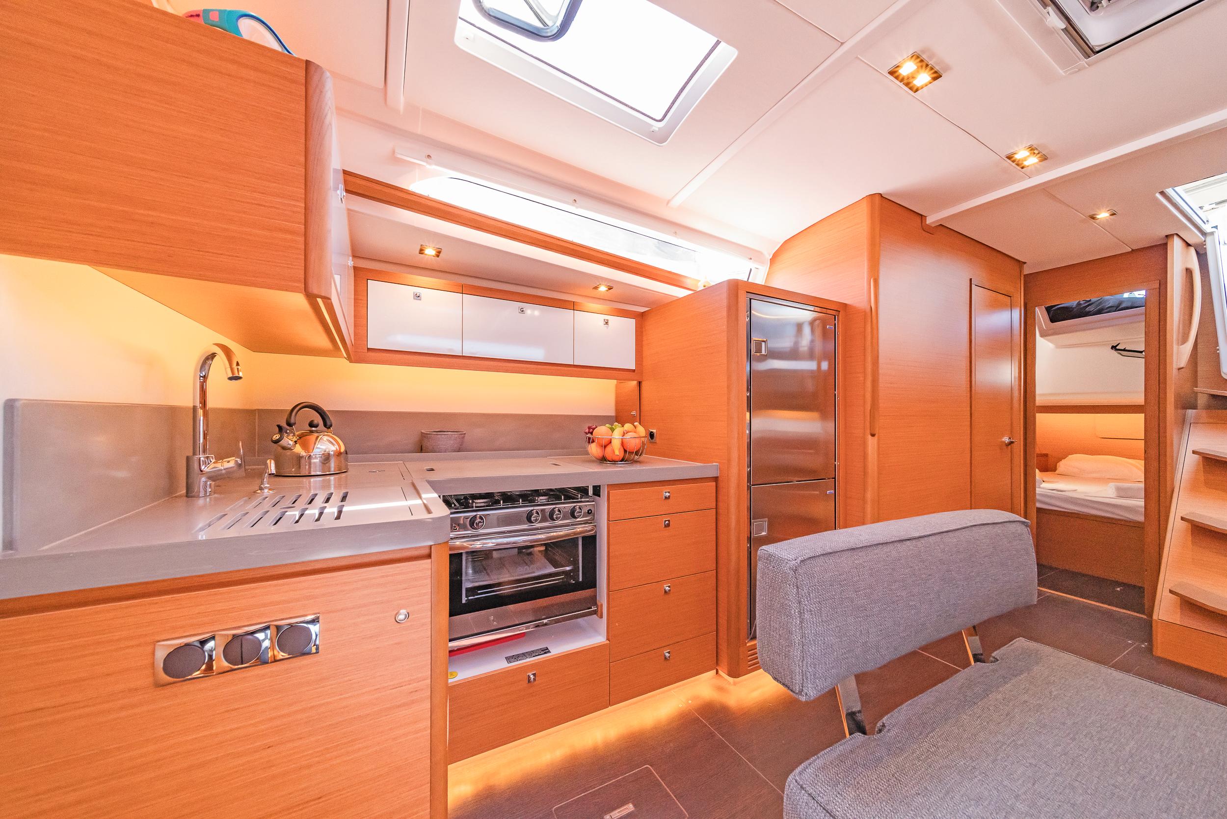 Dufour 470 - 4 + 1 cab., picture 14