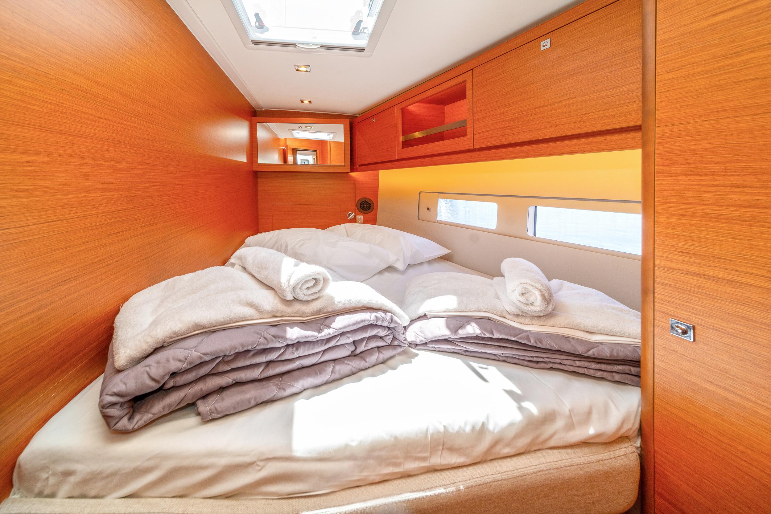 Dufour 530 - 5 + 1 cab., picture 12