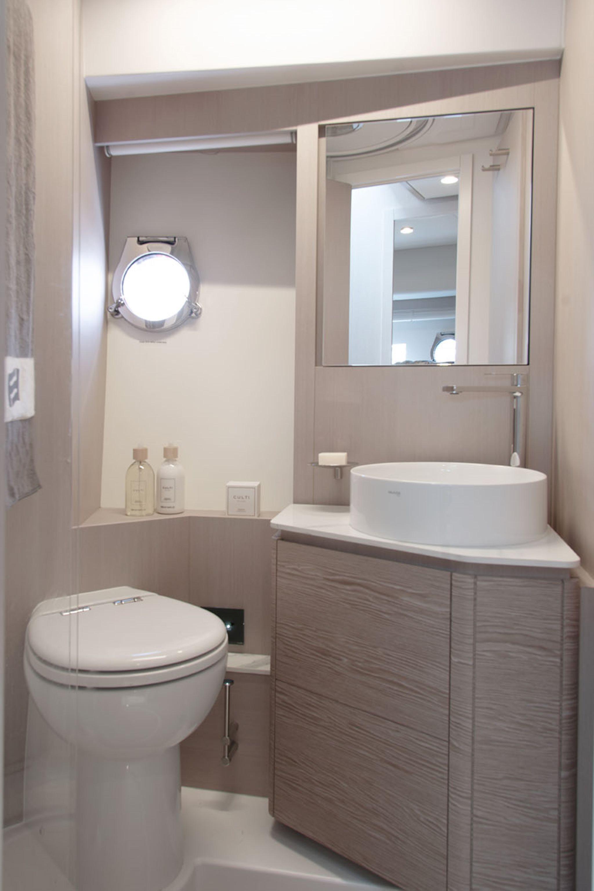 Ferretti Yachts 500, picture 27