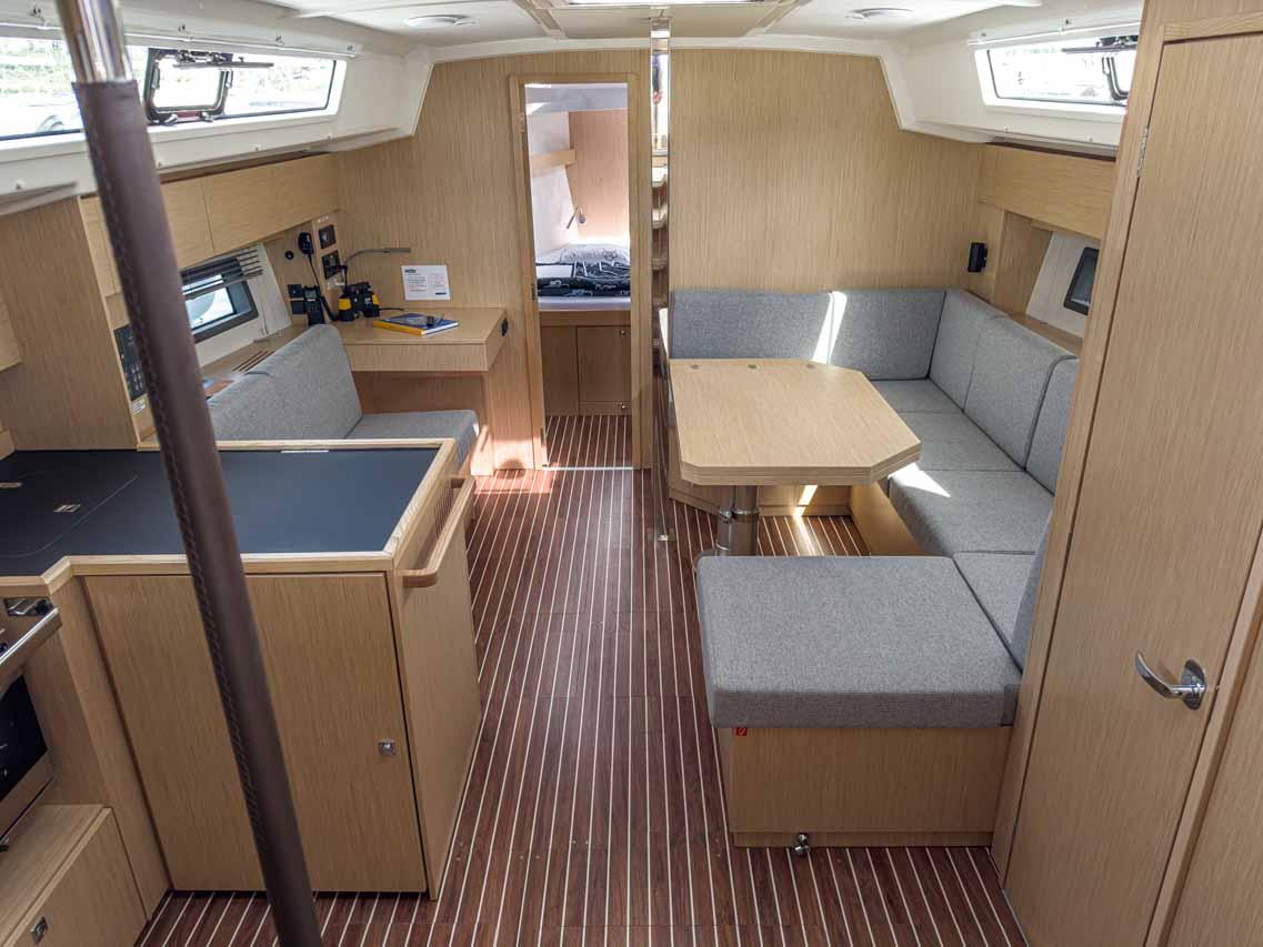 Bavaria C42, picture 8