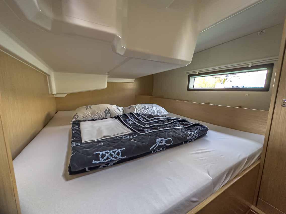 Bavaria C42, picture 17