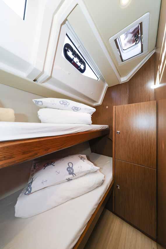 Bavaria C57 Style - 4 + 1 cab., picture 11