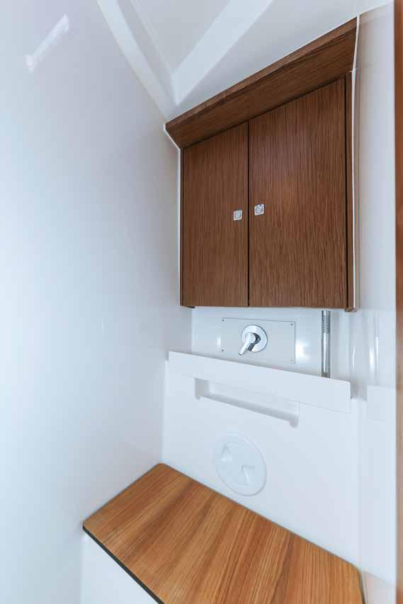 Bavaria C57 Style - 4 + 1 cab., picture 17