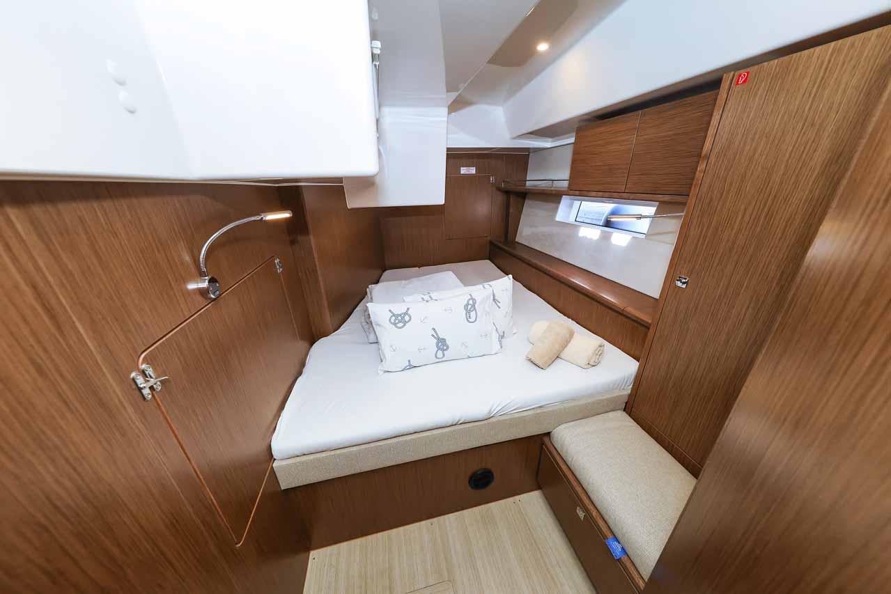 Bavaria C57 Style - 4 + 1 cab., picture 13