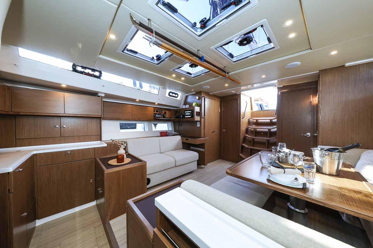 Bavaria C57 Style - 4 + 1 cab., picture 8