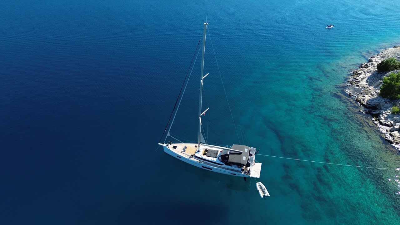 Bavaria C57 Style - 4 + 1 cab., picture 24