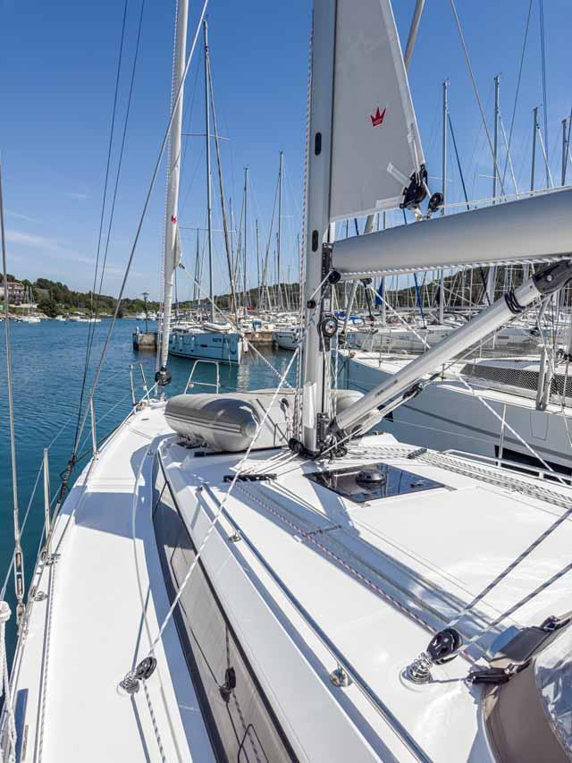 Bavaria C38, picture 6