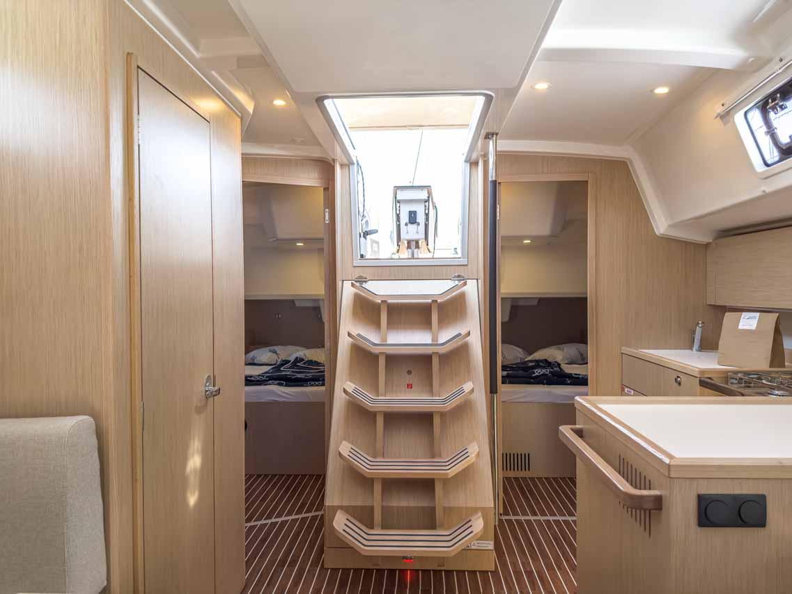 Bavaria C38, picture 16