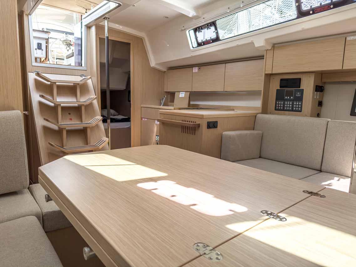 Bavaria C38, picture 13