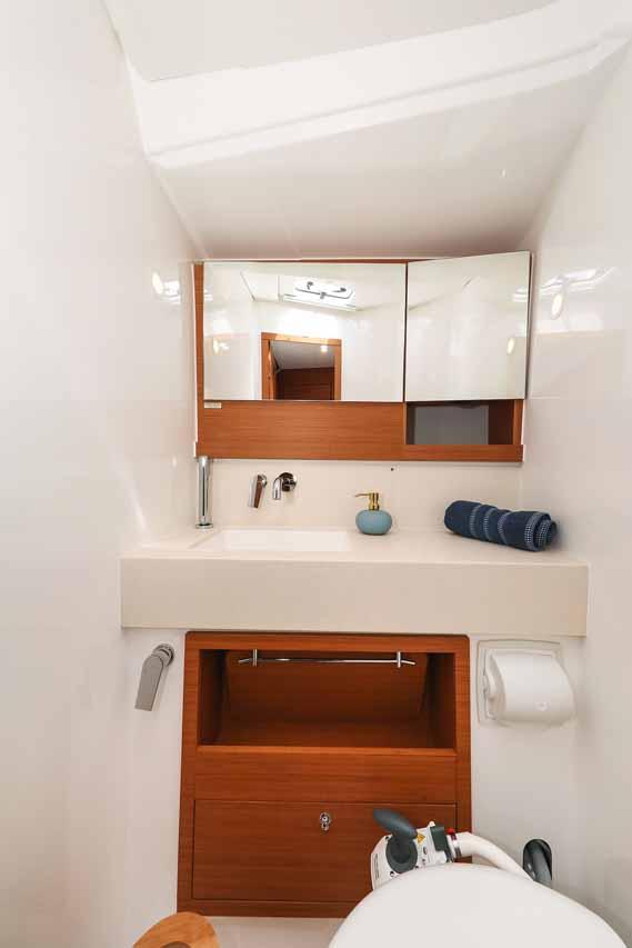 Dufour 530 - 5 + 1 cab., picture 27