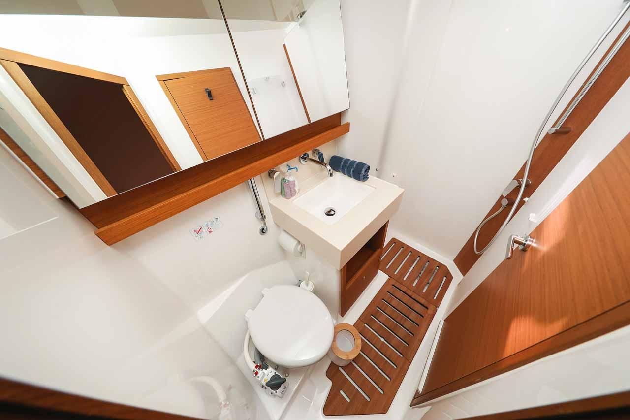 Dufour 530 - 5 + 1 cab., picture 28