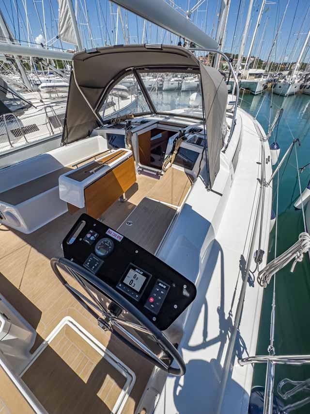 Dufour 37 - 3 cab., picture 7