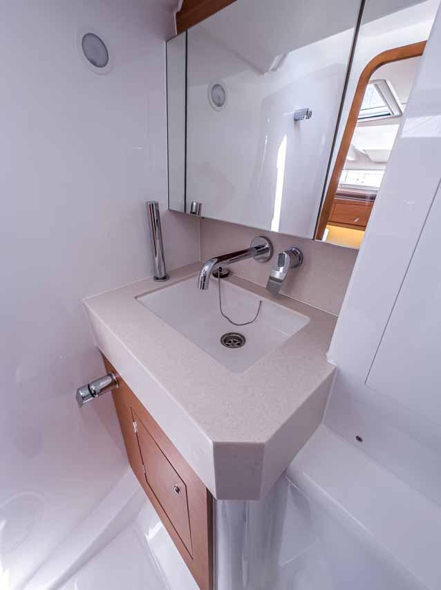 Dufour 37 - 3 cab., picture 21