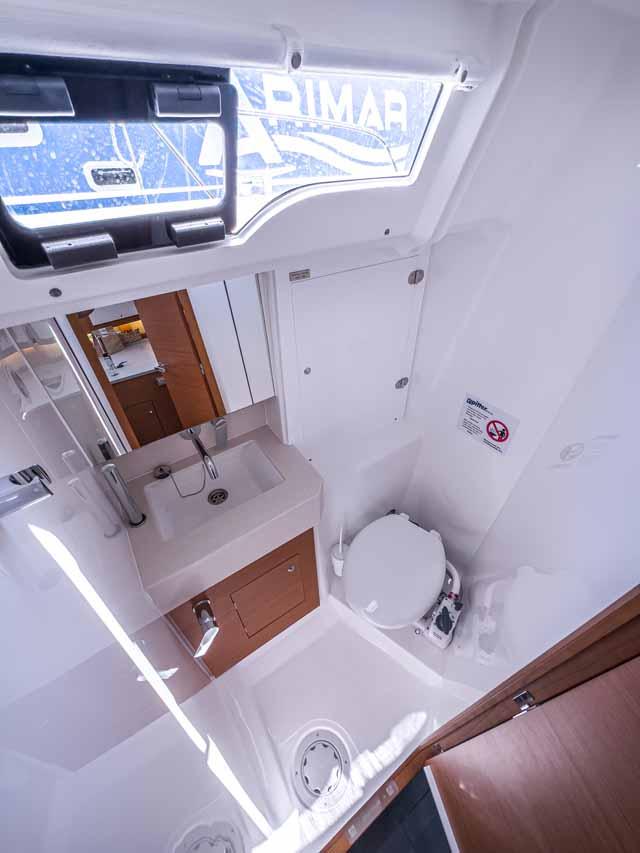 Dufour 37 - 3 cab., picture 20