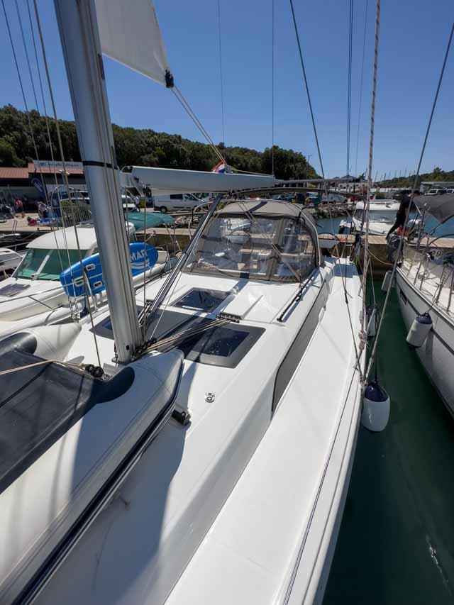 Dufour 37 - 3 cab., picture 6