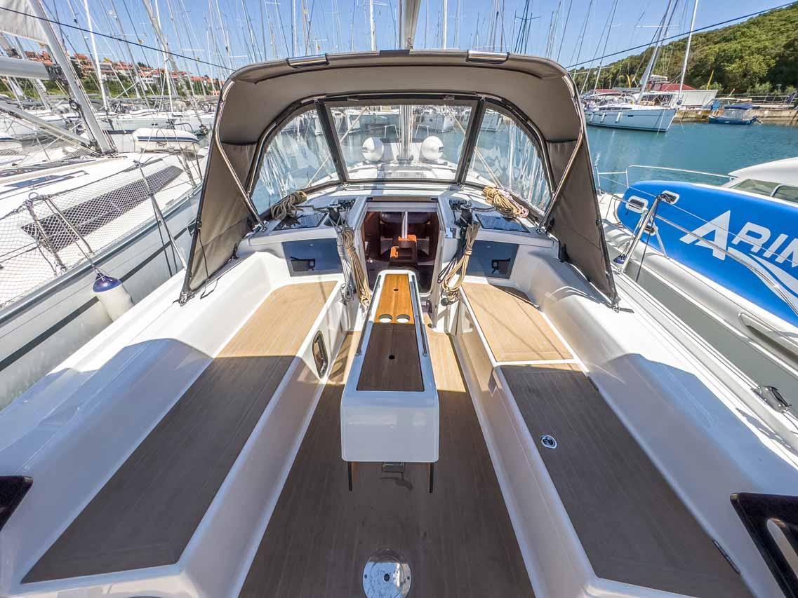 Dufour 37 - 3 cab., picture 8