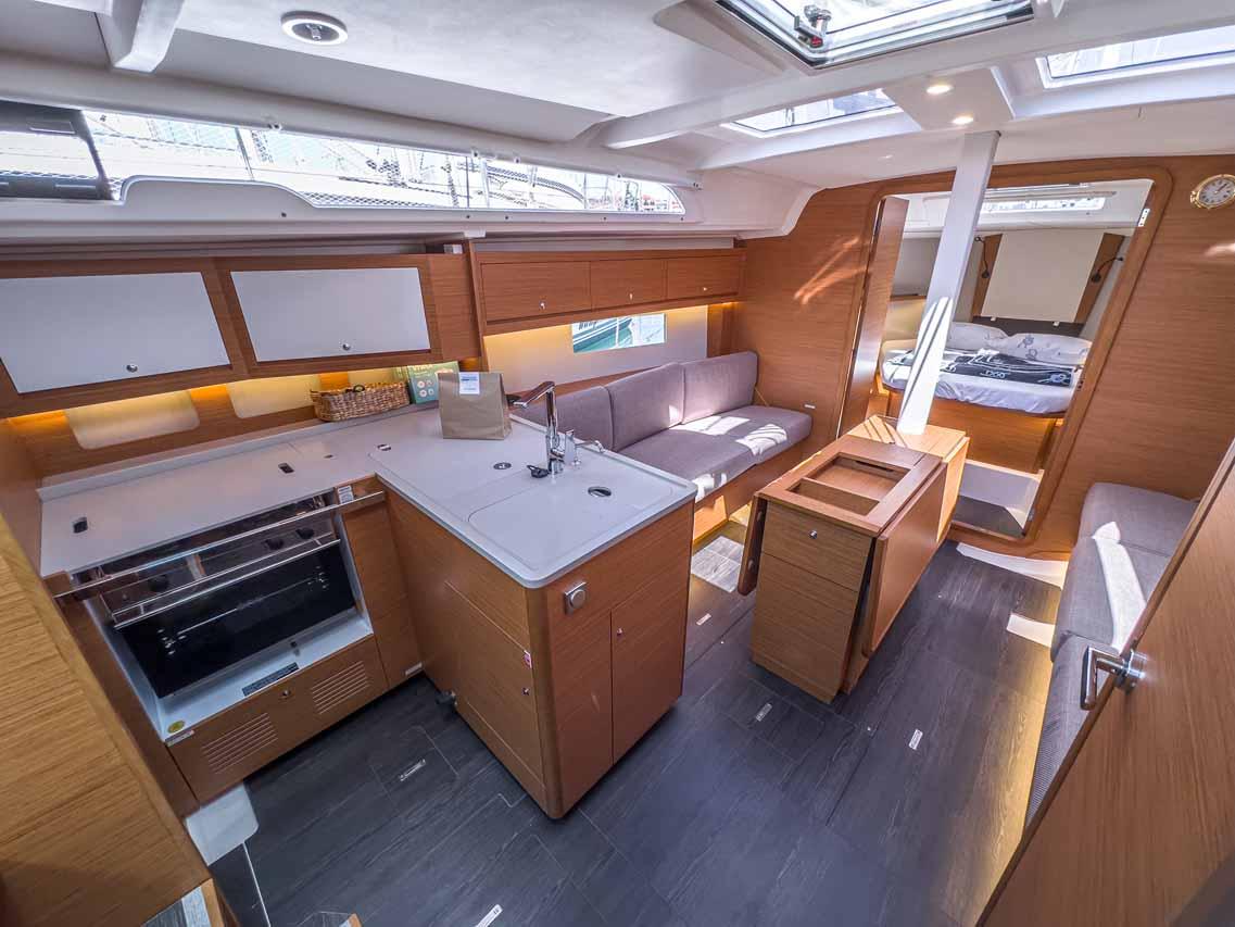 Dufour 37 - 3 cab., picture 11