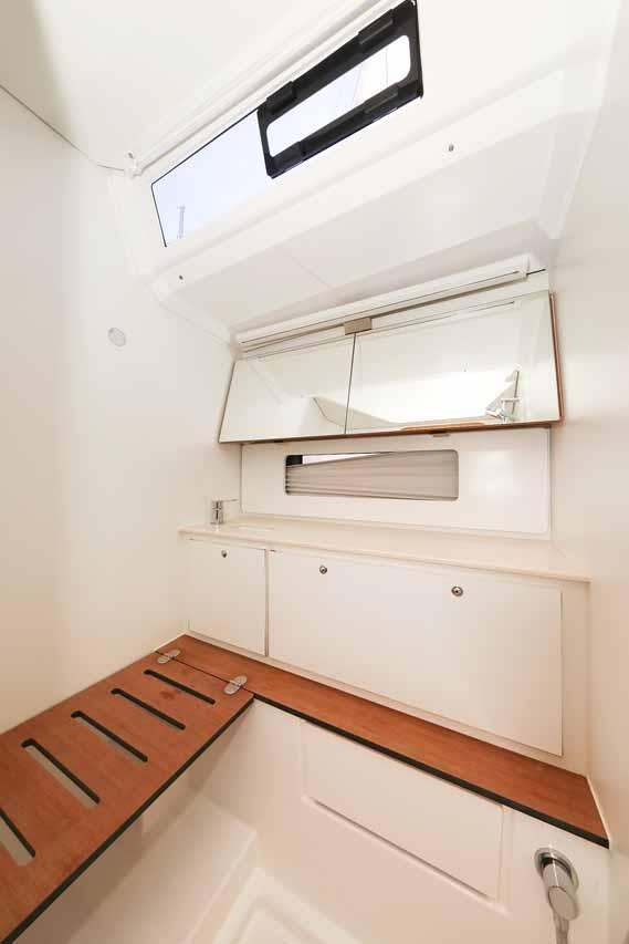 Dufour 41 - 3 cab., picture 31