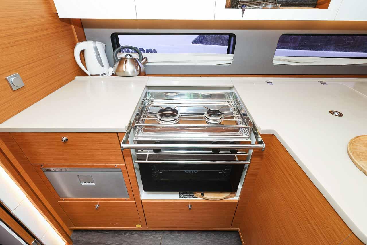 Dufour 41 - 3 cab., picture 17