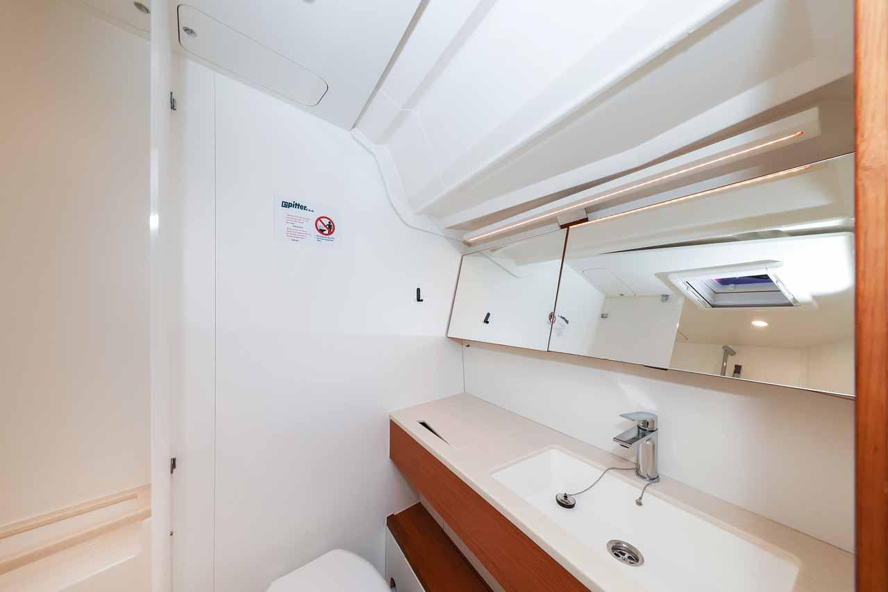 Dufour 41 - 3 cab., picture 27