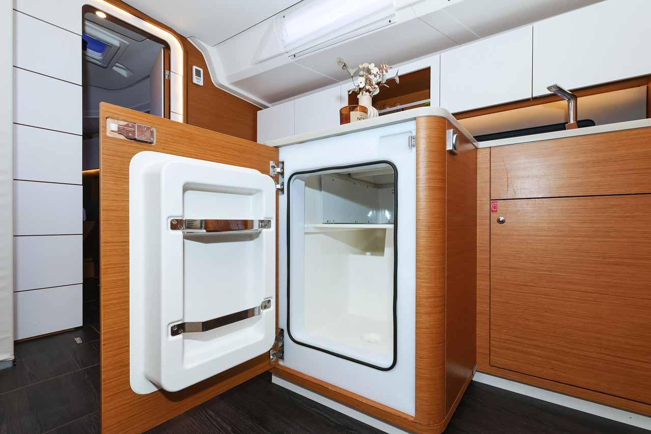 Dufour 41 - 3 cab., picture 19