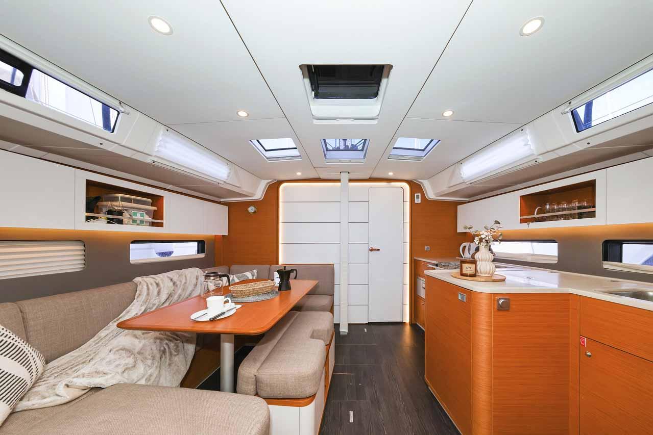 Dufour 41 - 3 cab., picture 12