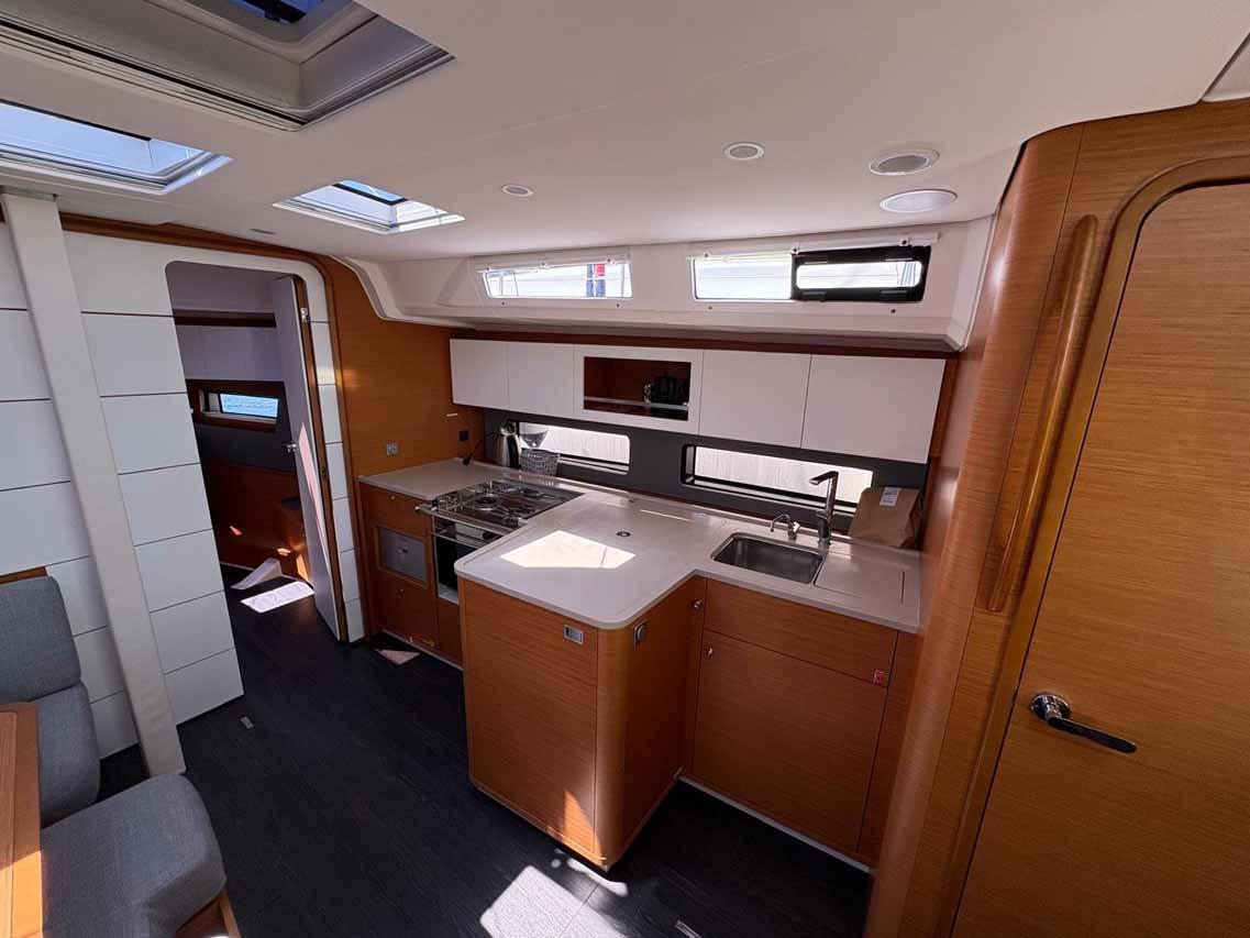 Dufour 41 - 3 cab., picture 6