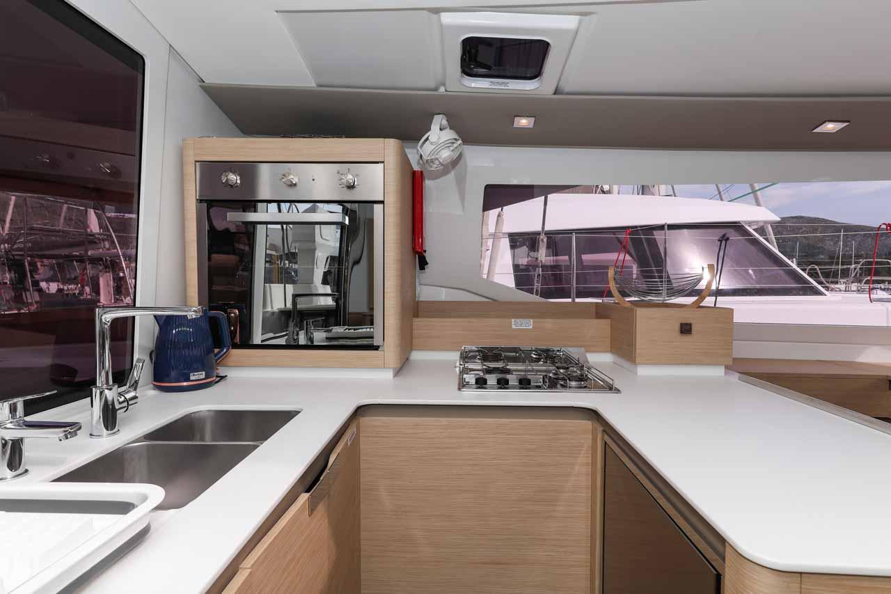 Fountaine Pajot Astrea 42 - 4 + 2 cab., picture 19
