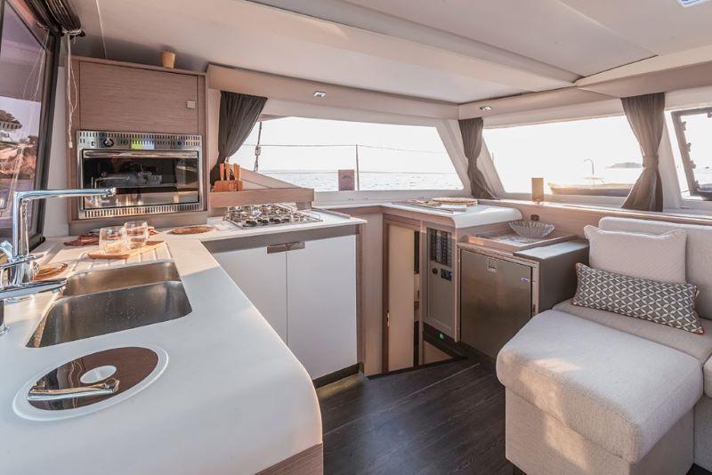 Fountaine Pajot Isla 40 - 4 cab. - Island Curtisea, picture 5