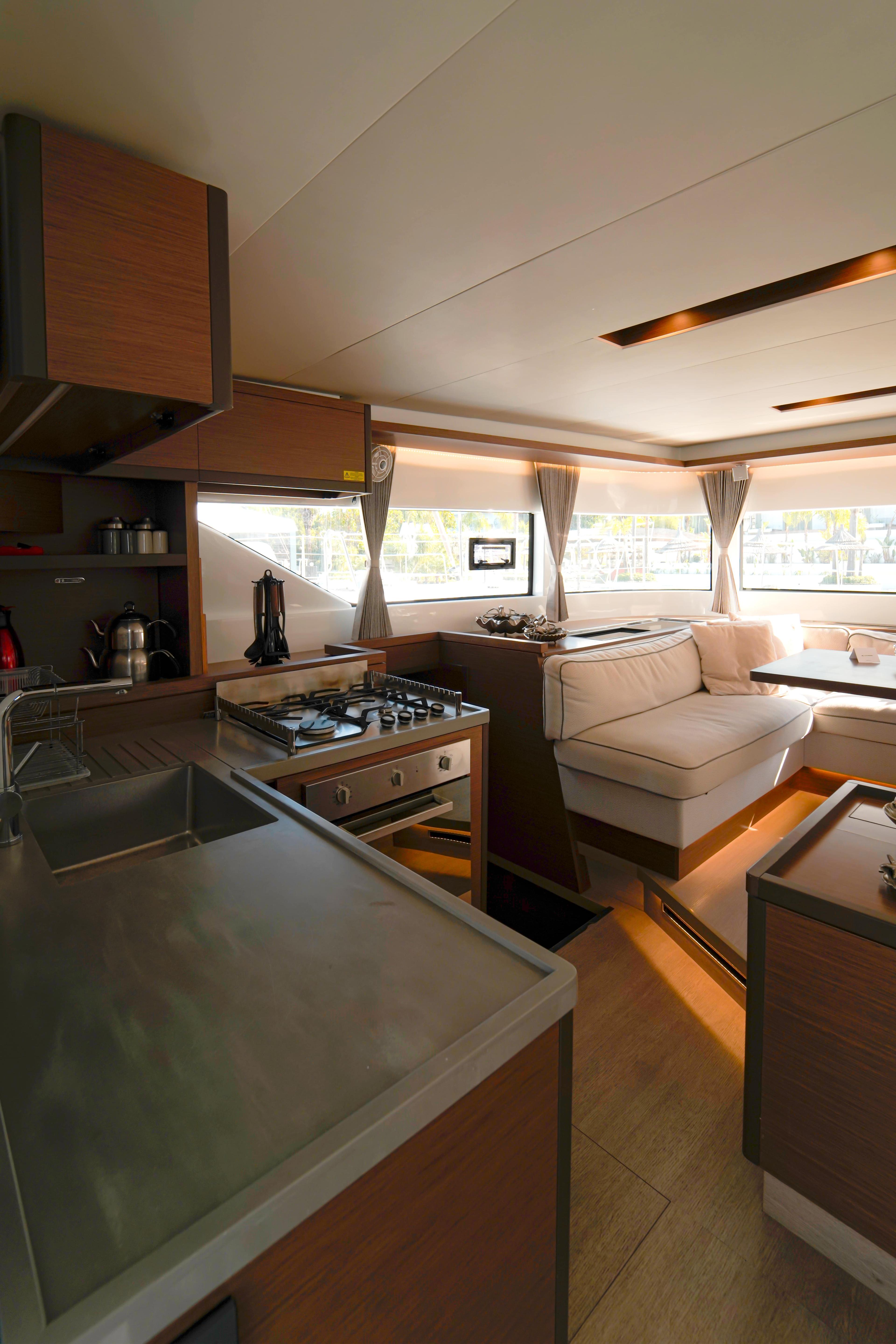 Lagoon 50 - 6 + 2 cab., picture 4