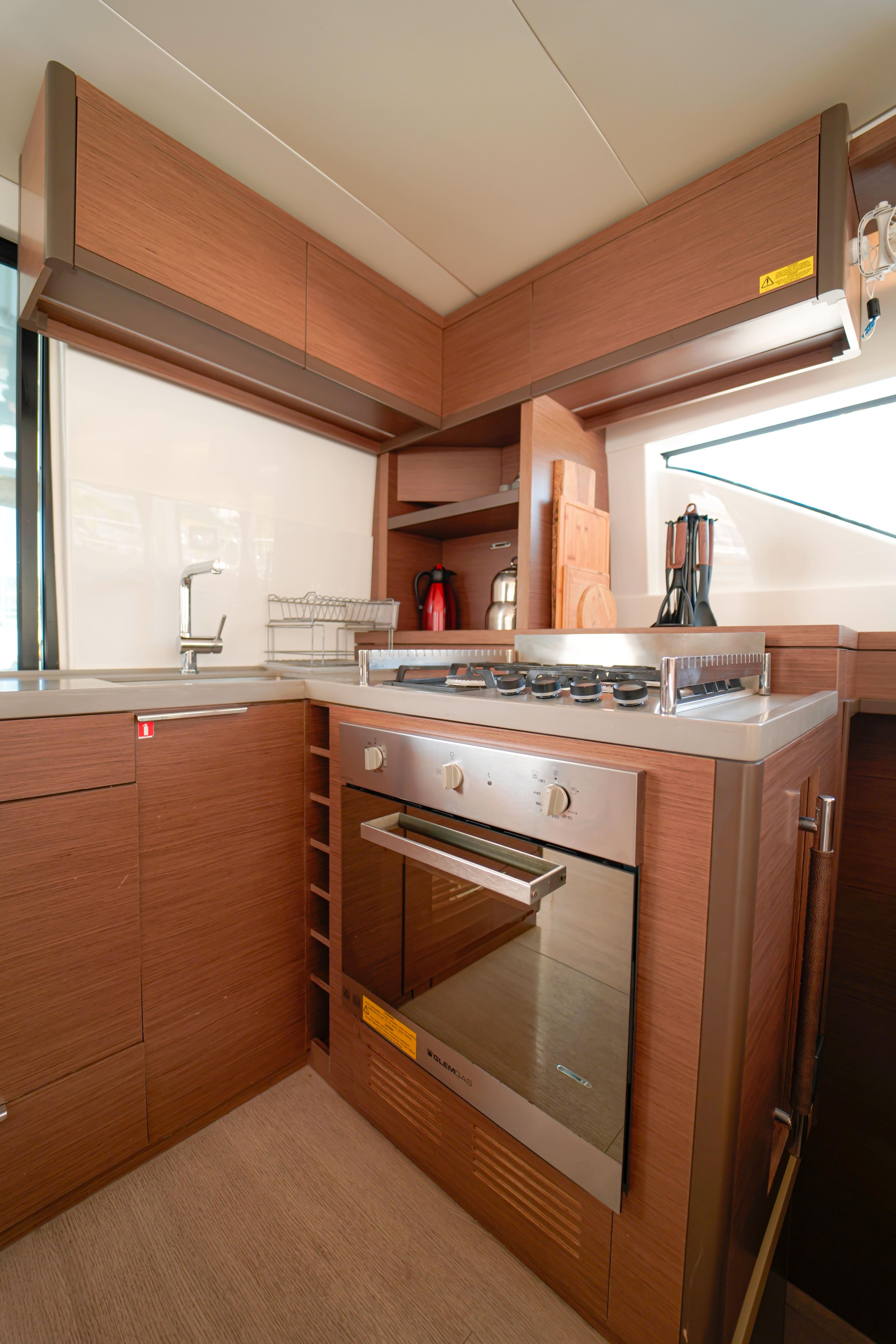 Lagoon 50 - 6 + 2 cab., picture 9