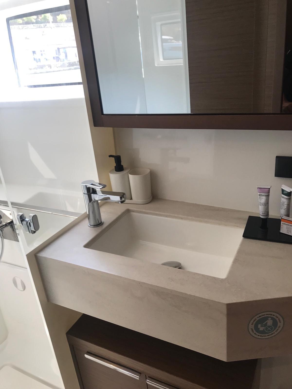 Lagoon 46 - 4 + 1 cab., picture 7