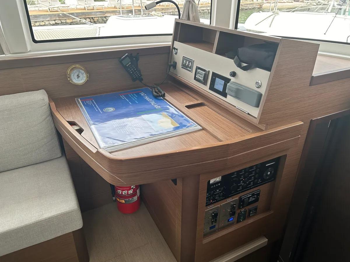 Lagoon 42 - 4 + 1 cab., picture 4