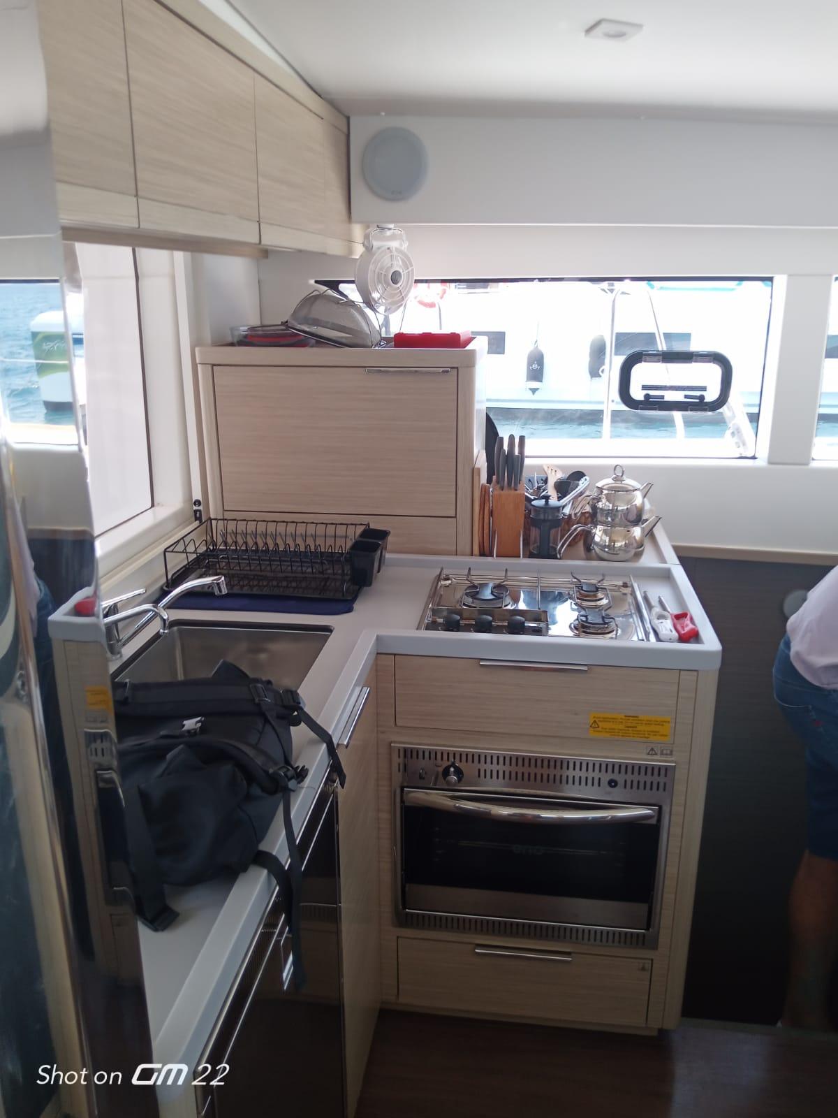 Lagoon 40 - 4 + 1 cab., picture 6