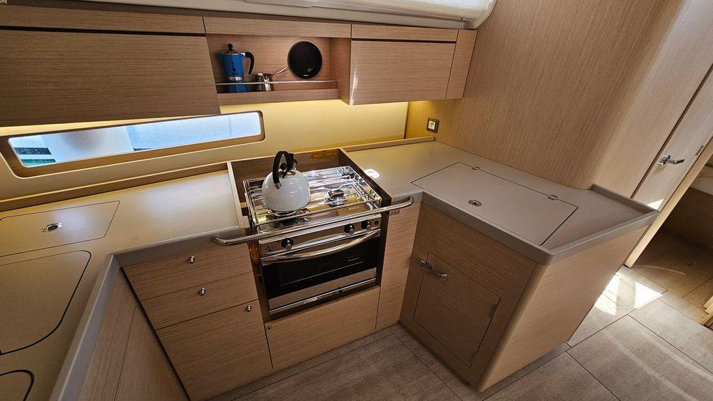 Oceanis 40.1, picture 18