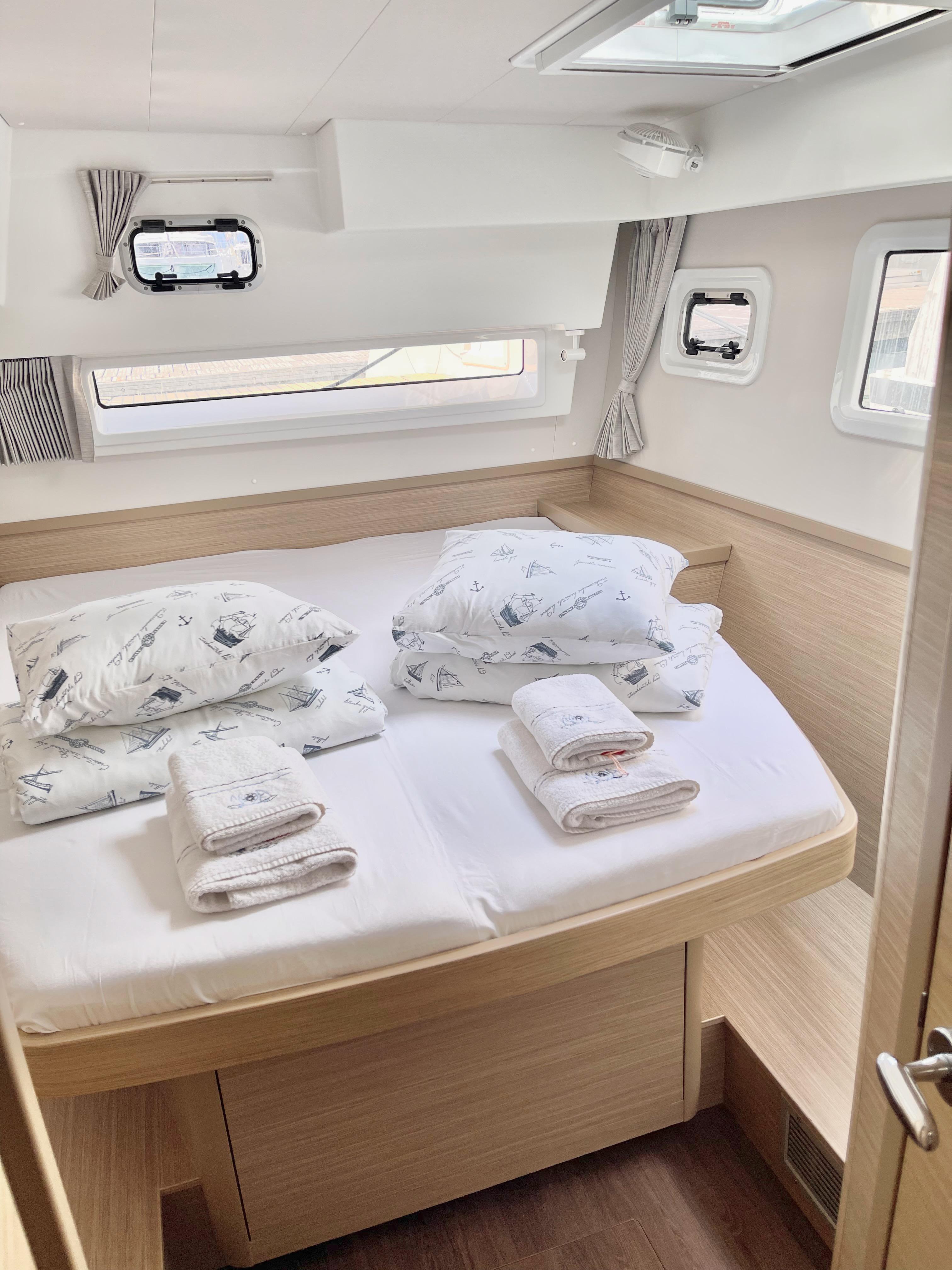 Lagoon 42 - 4 + 1 cab., picture 23