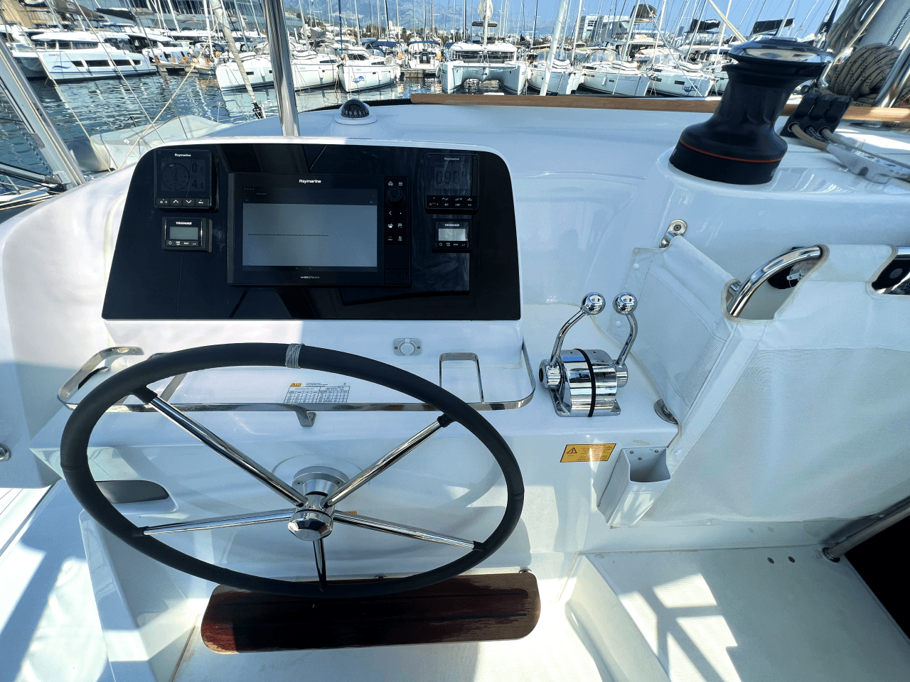 Lagoon 42 - 4 + 1 cab., picture 6