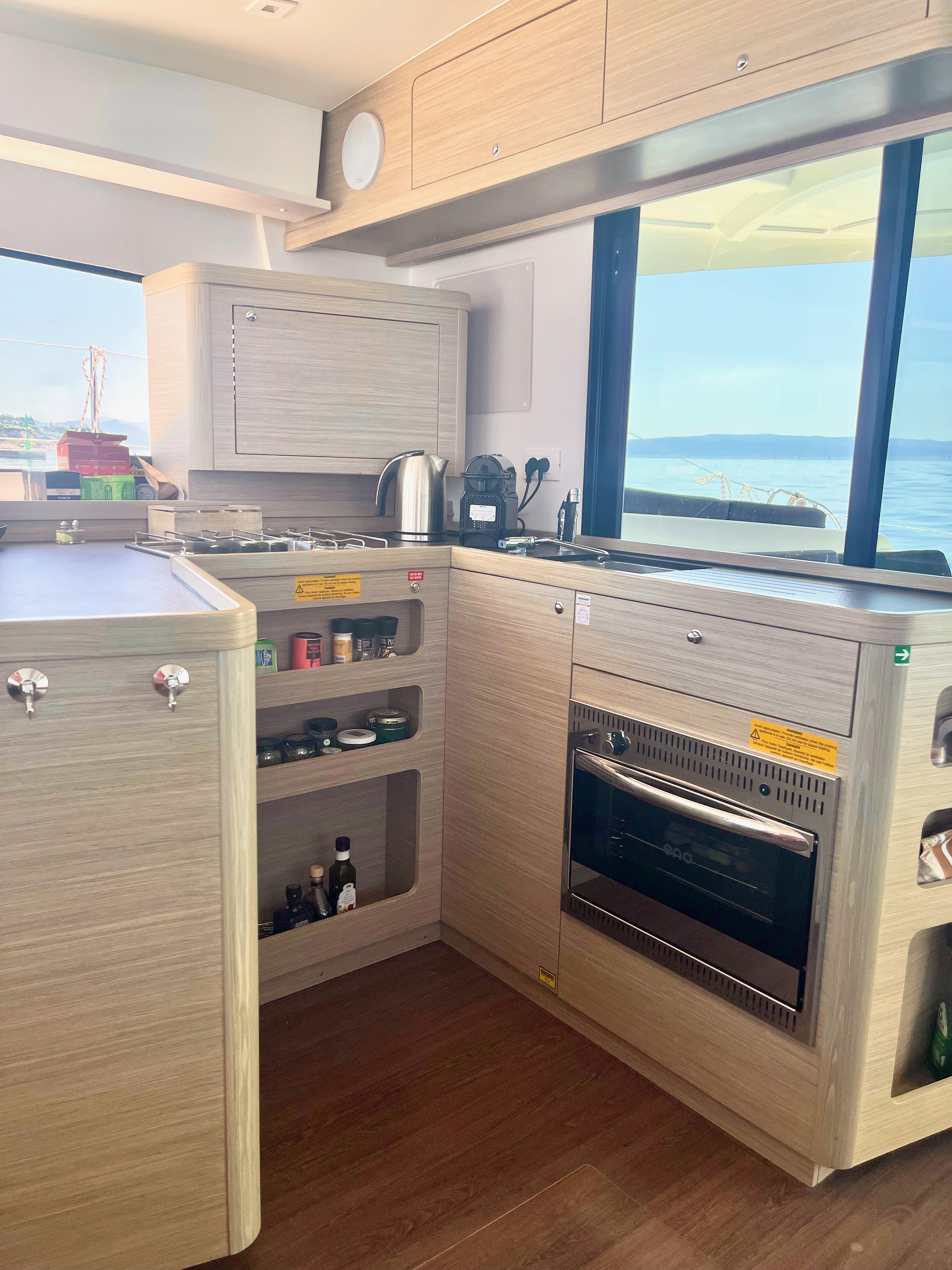 Lagoon 42 - 4 + 1 cab., picture 20