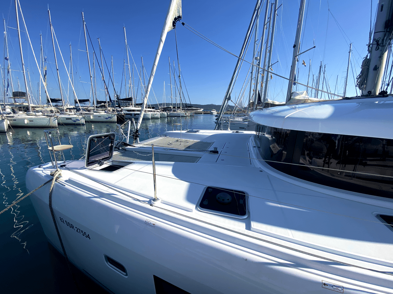 Lagoon 42 - 4 + 1 cab., picture 3