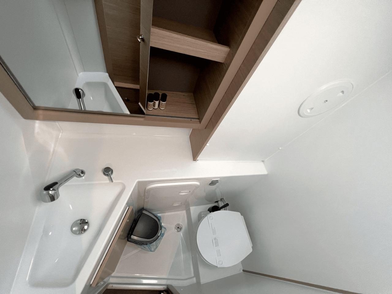 Lagoon 42 - 4 + 1 cab., picture 32