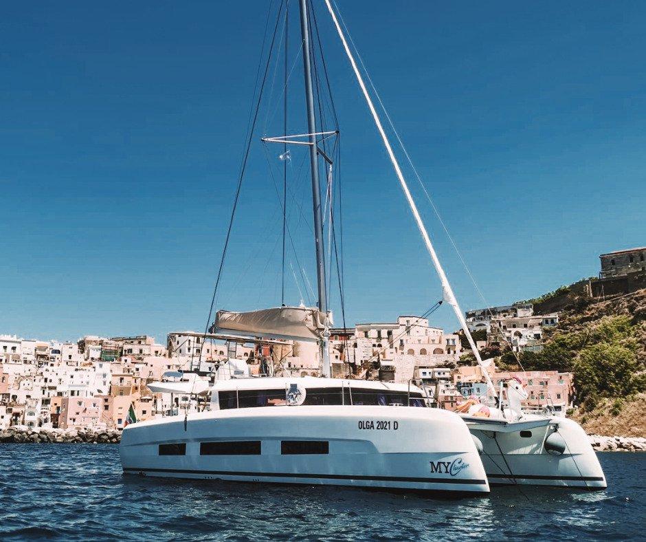 Dufour 48 Catamaran - 5 + 1 cab., picture 1