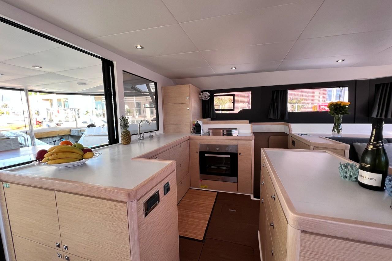 Dufour 48 Catamaran - 5 + 1 cab., picture 10