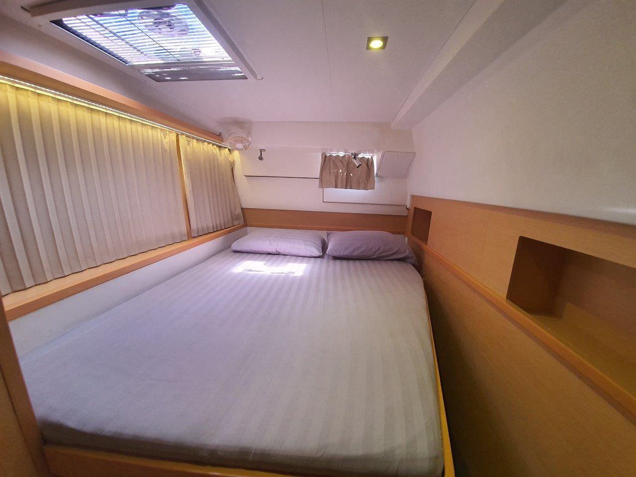 Lagoon 400 S2 - 4 + 2 cab., picture 13