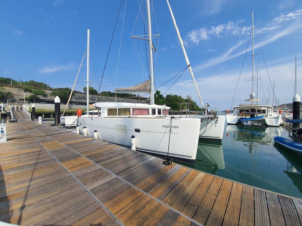 Lagoon 400 S2 - 4 + 2 cab., picture 3