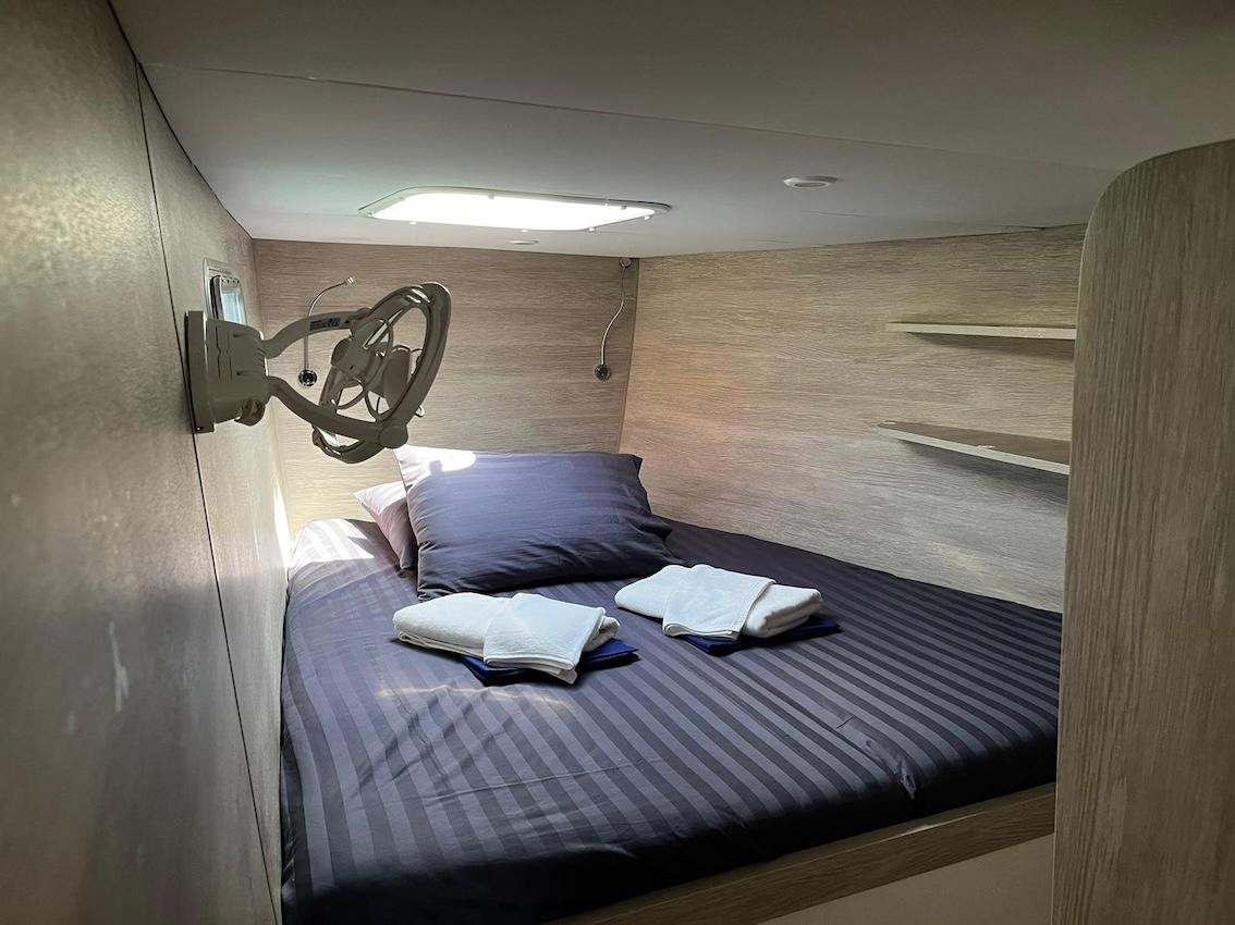 Island Spirit 410, picture 17