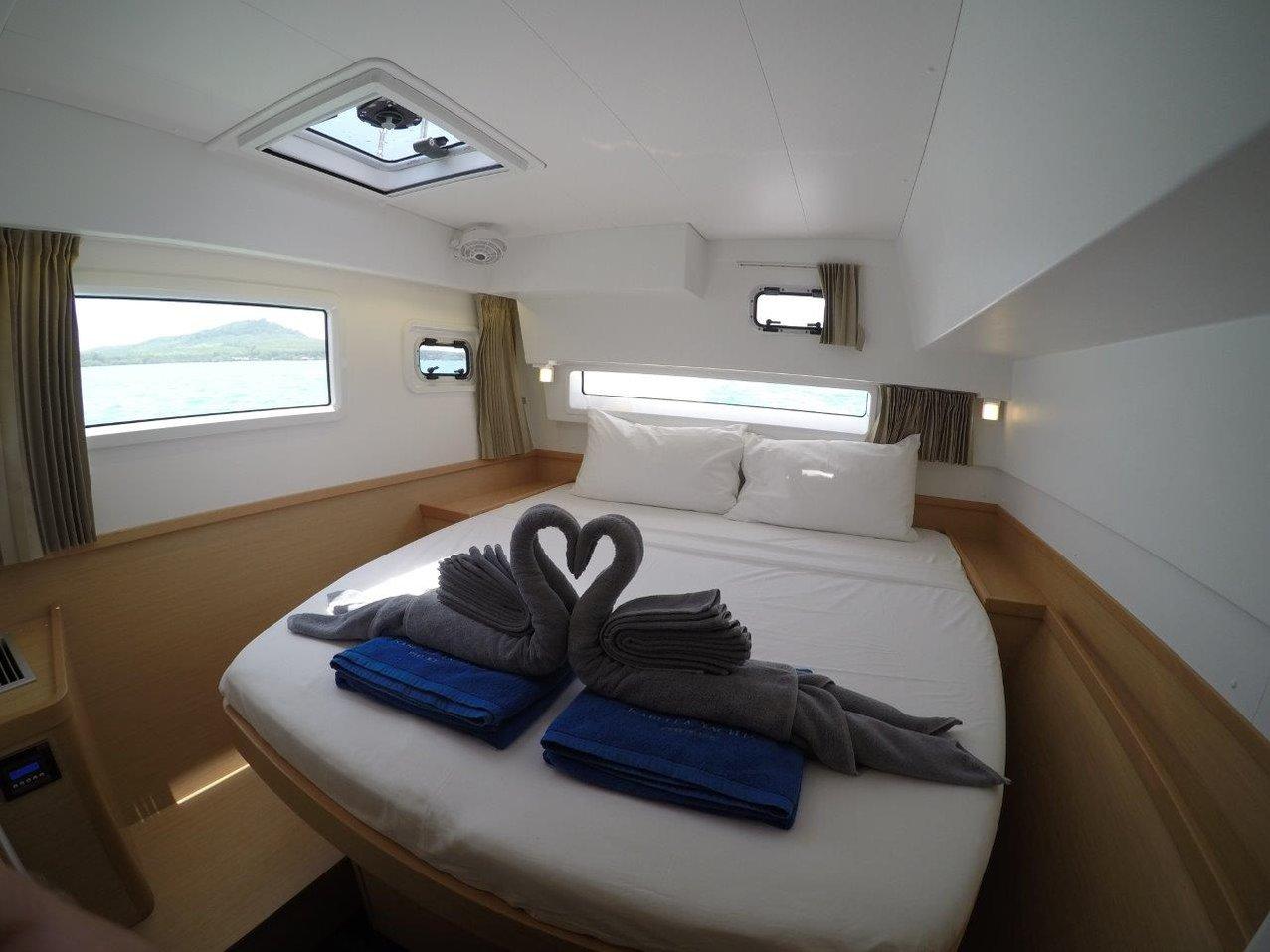 Lagoon 42 - 4 + 2 cab., picture 11