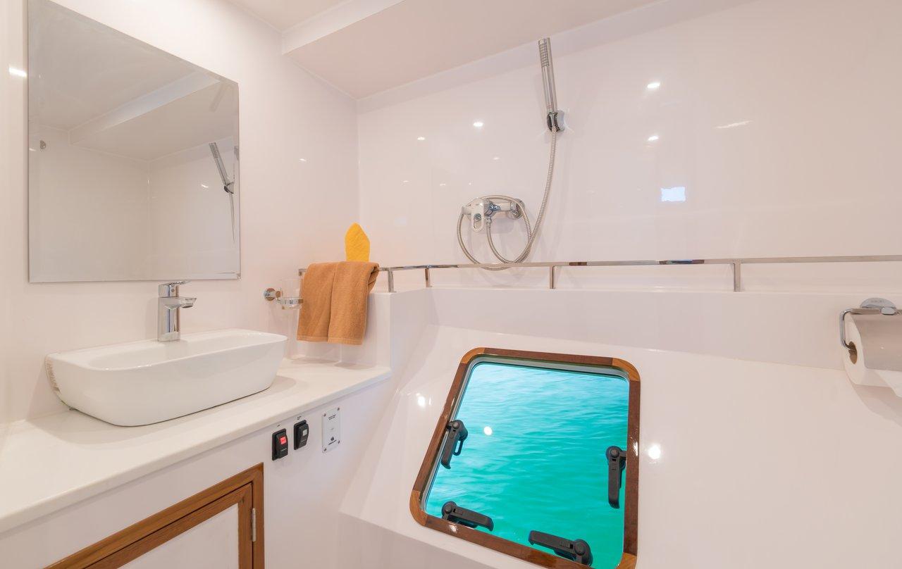 Island Spirit 410 - Vesna, picture 10