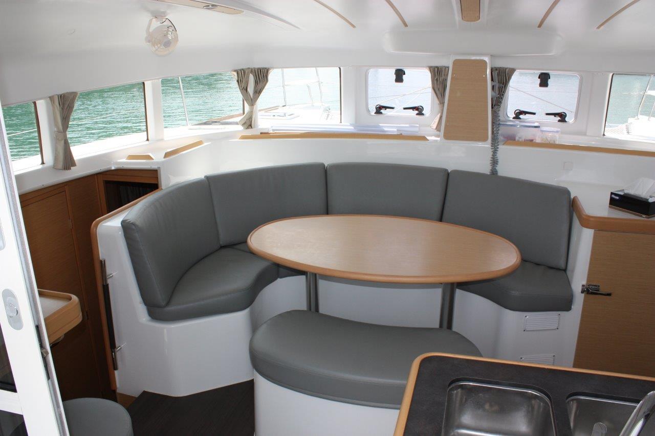 Lagoon 380 - 4 + 1 cab. - Amelie, picture 7