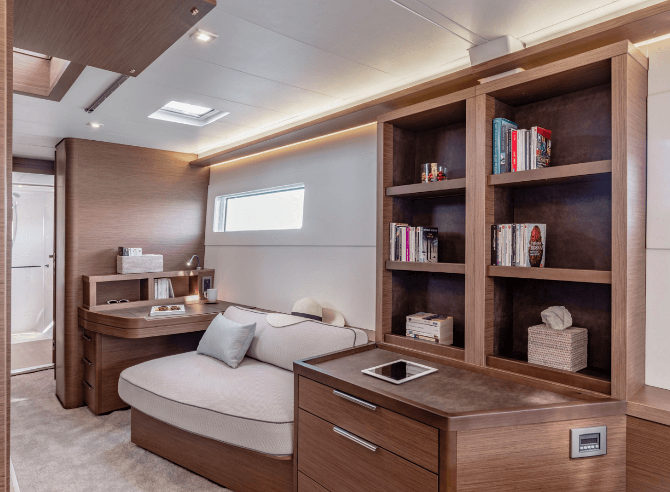 Lagoon 46 - 4 + 1 cab., picture 3